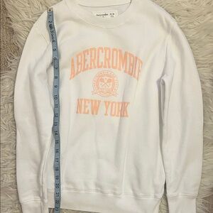 Abercrombie & Fitch White and Peach Crew Neck Sweater